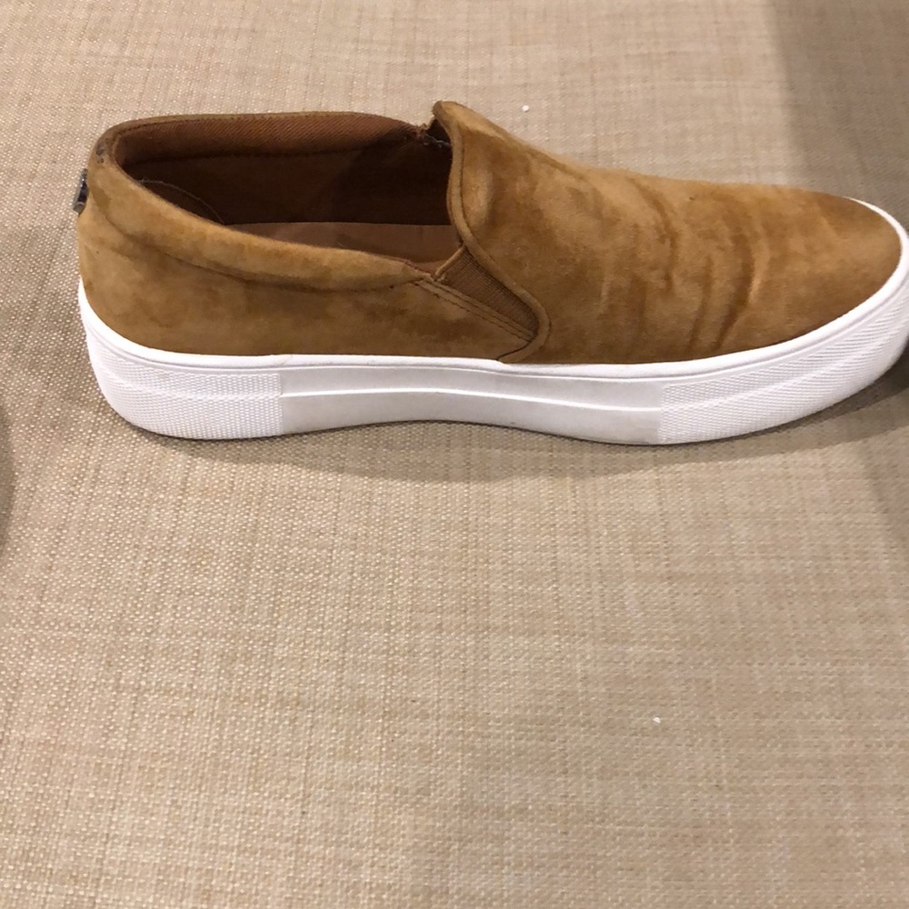 Steve Madden faux suede slip on sneakers - Picture 4 of 7